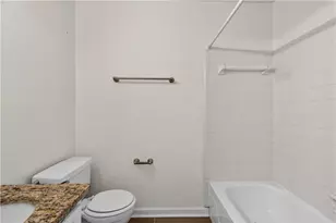24216 Plantation Dr, Atlanta, GA 30324 - Photo 20