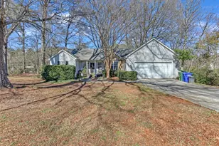 429 Red Oak Ct, Monroe, GA 30655 - Photo 2