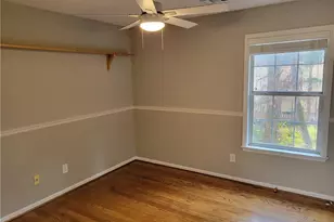 3925 Barberry Ct, Cumming, GA 30041 - Photo 10