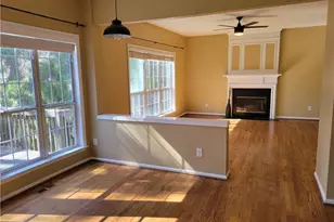 3925 Barberry Ct, Cumming, GA 30041 - Photo 4