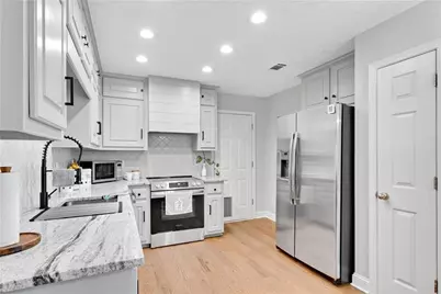 333 Oxford Way, Winder, GA 30680 - Photo 12