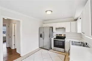 9445 Sleepy Hollow Ln, Jonesboro, GA 30238 - Photo 32