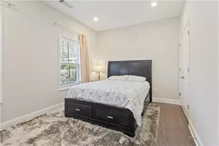 1970 Devonwood Dr, Atlanta, GA 30329 - Photo 16