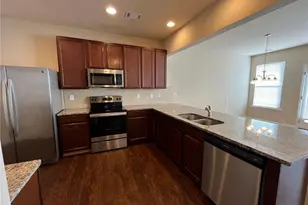 367 Highland Pointe Cir E, Dawsonville, GA 30534 - Photo 2