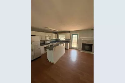 1026 Carriage Way, Loganville, GA 30052 - Photo 2