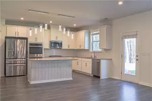 3227 Hidden Valley Cir, Lawrenceville, GA 30044 - Photo 10