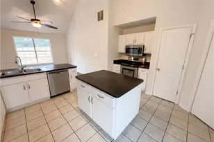 169 Manley Dr, Hampton, GA 30228 - Photo 2