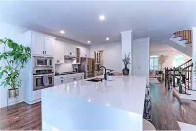 5569 Julian Place, Atlanta, GA 30342 - Photo 12