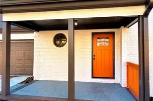 2861 Spring Ridge Cir, Snellville, GA 30039 - Photo 2