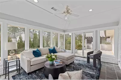 4855 Lansbury Drive, Atlanta, GA 30342 - Photo 16