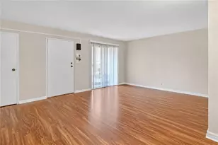 276 Lakemoore Dr NE, Atlanta, GA 30342 - Photo 4