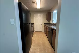 13202 Fairington Ridge Cir, Lithonia, GA 30038 - Photo 6