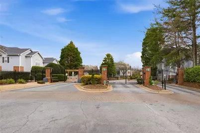 1006 Vinings Forest Lane BLDG #10, Smyrna, GA 30080 - Photo 2