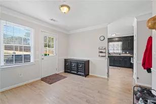 860 Meadowsong Cir, Lawrenceville, GA 30043 - Photo 8