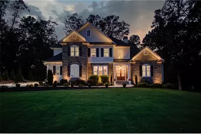 5392 Retreat Drive, Flowery Branch, GA 30542 - Photo 2