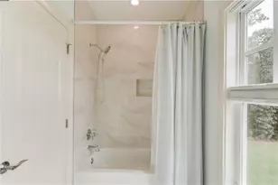 5392 Retreat Dr, Flowery Branch, GA 30542 - Photo 48