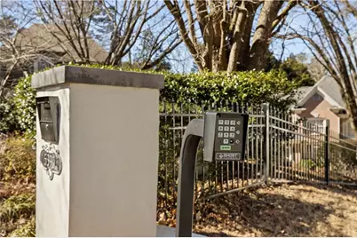 5390 Harrowood Lane, Atlanta, GA 30327 - Photo 88