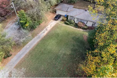 1141 Goodwin Place NE, Brookhaven, GA 30319 - Photo 4