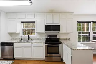 552 Cesarea Pl NW, Lilburn, GA 30047 - Photo 10