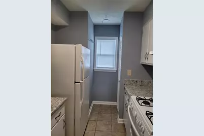 457 Prince Of Wales, Stone Mountain, GA 30083 - Photo 6