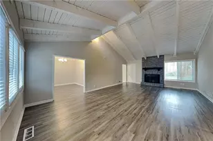 252 Paxton Cir, Marietta, GA 30066 - Photo 2