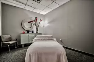 3338 Peachtree Rd NE, Atlanta, GA 30326 - Photo 30