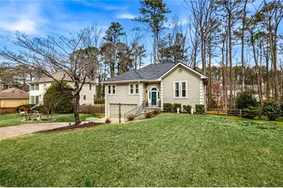 1975 Hunt Crossing Court, Lawrenceville, GA 30043 - Photo 2