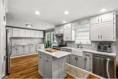 1975 Hunt Crossing Court, Lawrenceville, GA 30043 - Photo 10