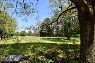 1400 Woodstock Rd, Roswell, GA 30075 - Photo 20