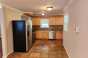 2477 Creekview Dr SW, Marietta, GA 30008 - Photo 6