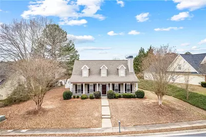 136 Baldwin Court, Newnan, GA 30263 - Photo 2