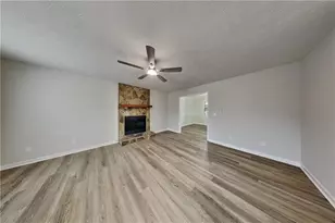 10515 Colony Glen Dr, Alpharetta, GA 30022 - Photo 2