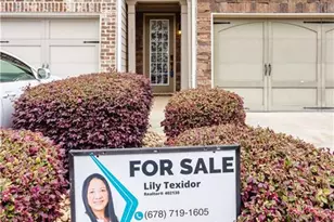 933 Spicy Oak Dr, Lawrenceville, GA 30044 - Photo 2