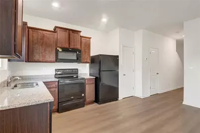 1004 Highwood Lane, Atlanta, GA 30344 - Photo 6