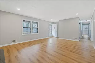 6540 Chickasaw Dr, Douglasville, GA 30135 - Photo 4