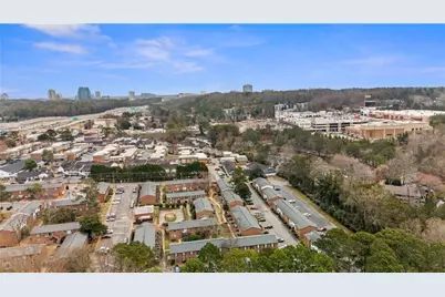 5635 Lake Forrest Drive, Sandy Springs, GA 30342 - Photo 10