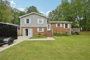 125 Meadowview Cir, Tyrone, GA 30290 - Photo 1