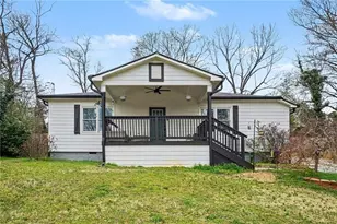 1117 Burbank Cir, Marietta, GA 30062 - Photo 2