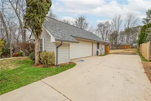 5730 Garden Walk, Flowery Branch, GA 30542 - Photo 34