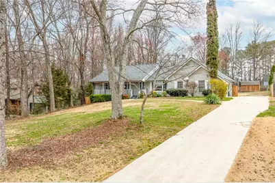 5730 Garden Walk, Flowery Branch, GA 30542 - Photo 2