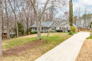 5730 Garden Walk, Flowery Branch, GA 30542 - Photo 2