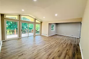 421 Safari Cir, Stone Mountain, GA 30083 - Photo 4