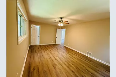 421 Safari Circle, Stone Mountain, GA 30083 - Photo 14