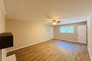 421 Safari Cir, Stone Mountain, GA 30083 - Photo 12