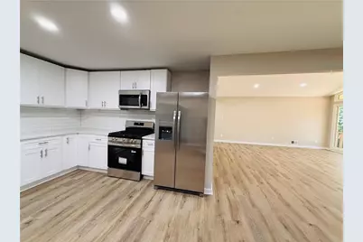 421 Safari Circle, Stone Mountain, GA 30083 - Photo 8