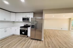 421 Safari Cir, Stone Mountain, GA 30083 - Photo 8