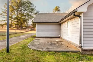 809 Parker Ct, Monroe, GA 30656 - Photo 32