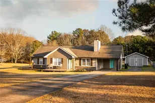 809 Parker Ct, Monroe, GA 30656 - Photo 2