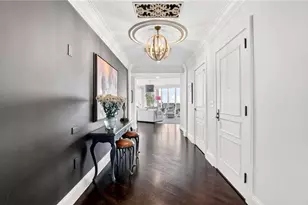 700 Park Regency Pl NE, Atlanta, GA 30326 - Photo 2