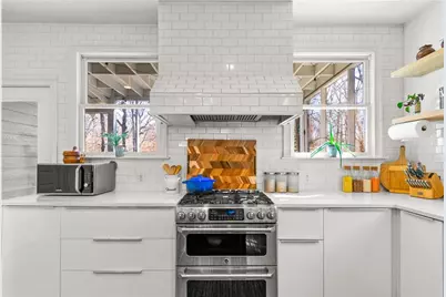 565 Harold Avenue NE, Atlanta, GA 30307 - Photo 12